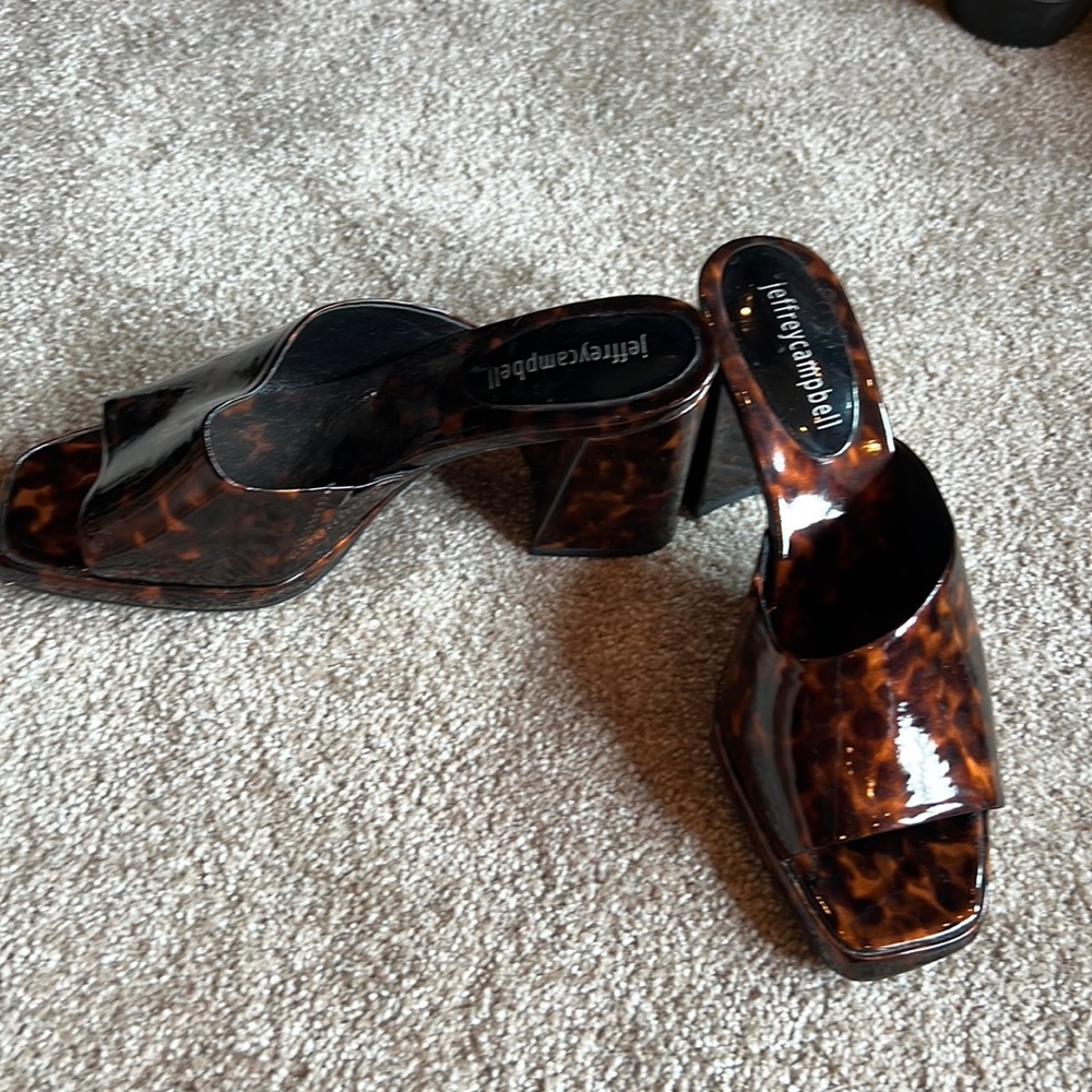 Jeffrey Campbell block sandal